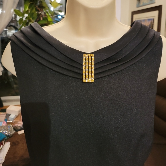 LORI ANN Montreal 10 Party Dress Black, Around Neck Folded Satin Collar Broch fr - Picture 3 of 12